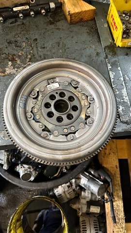 06K105266A VAG Маховик купить в Черкассы