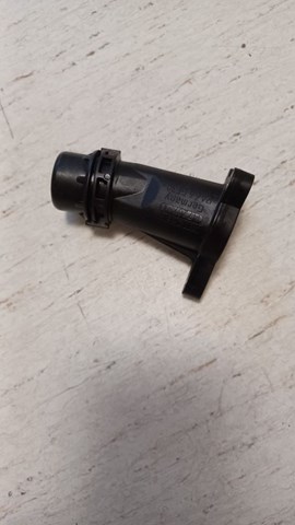 Штуцер блока системы охлаждения 11118511205 BMW