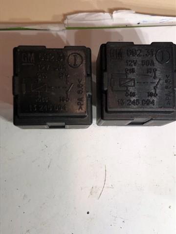 Многофункциональное реле 13245094 GM