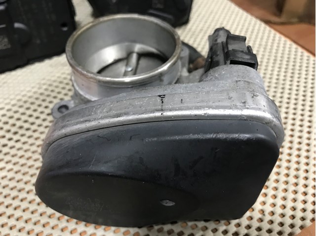 13541503358 BMW Дроссельная заслонка в сборе купить в Черкассы