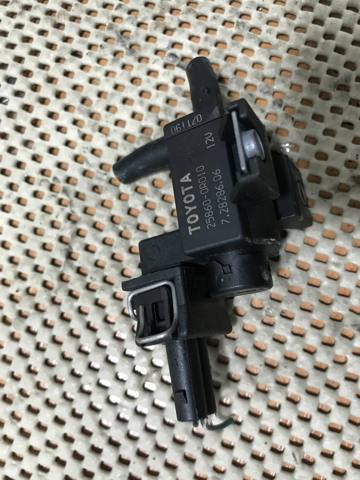 Клапан соленоид регулирования заслонки EGR 258600R010 TOYOTA