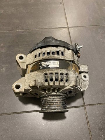 TOYOTA 270600R080 Генератор в наличии Ужгород