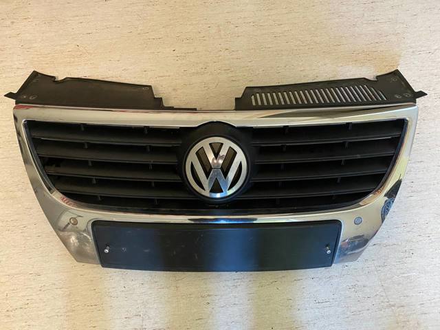 Облицовка радиатора 3C0853651AF VAG