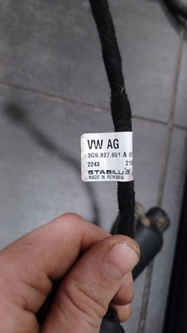 VAG 3G9827851A Амортизатор крышки багажника (двери 3/5-й задней) в наличии Черкассы