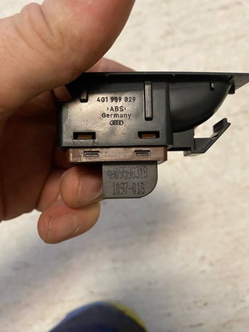 VAG 4G1959829 в наличии Полтава