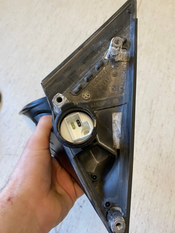 51167283623 BMW Левое боковое зеркало купить в Черновцы