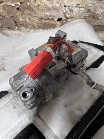 600738000D Tesla Model Компрессор кондиционера купить в Харьков