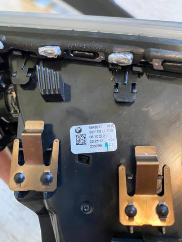 6848618 BMW Воздуховод (распределитель воздуха под "торпедо") правый купить в Хмельницкий