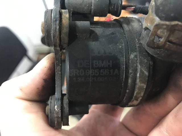 6R0965561A Дополнительная помпа купить Днепр