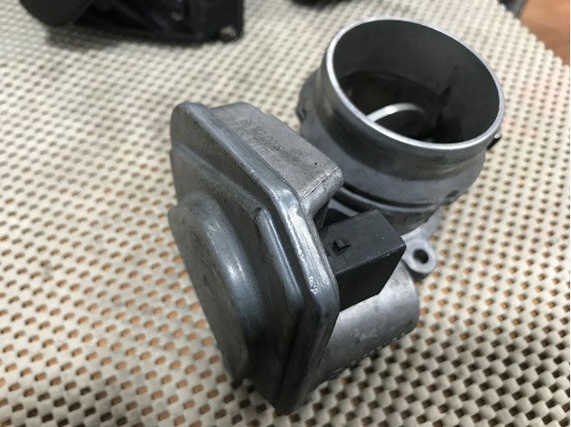 Заслонка воздушная 780437301 BMW