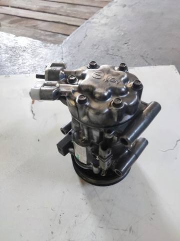 Компрессор системы кондиционирования 8200953359 RENAULT