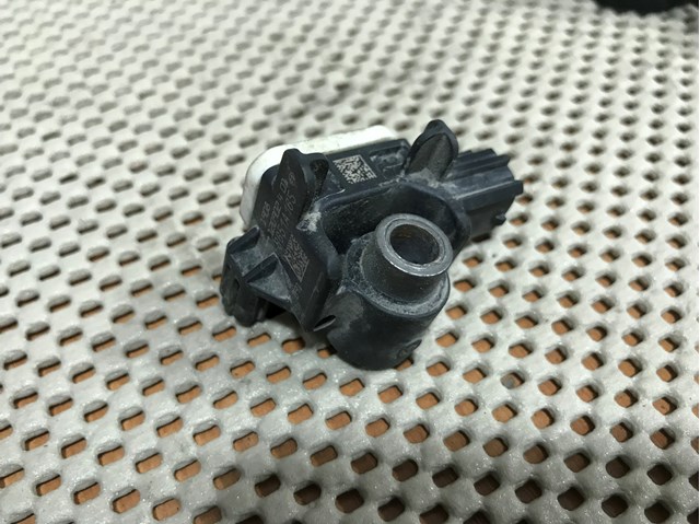 Датчик AIRBAG передний 8651A165 MITSUBISHI