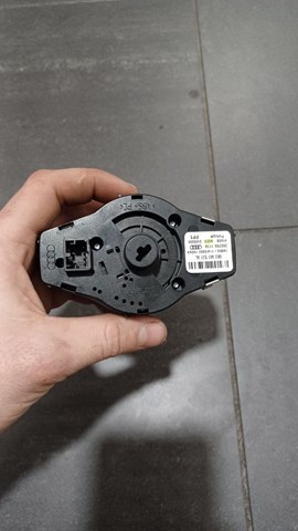 VAG 8K0941531AL Переключатель света фар на "торпедо" в наличии Тернополь