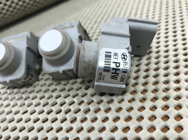 957201J000 HYUNDAI купить в Николаев