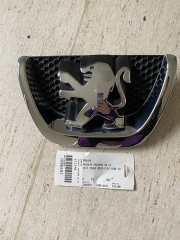 Эмблема переднего бампера 9649670480 PEUGEOT