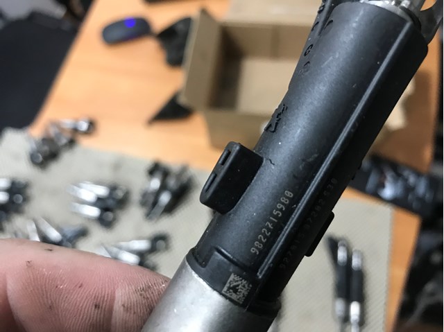 9822715980 PEUGEOT Топливные форсунки купить в Павлоград