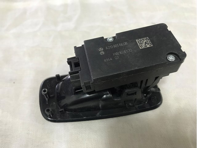 A2139056608 MERCEDES Клавиша электромеханического стояночного тормоза купить в Хмельницкий