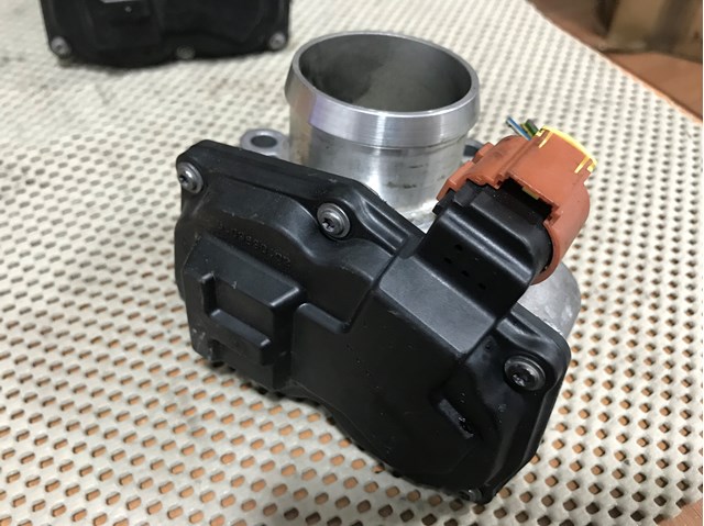 Дроссельная заслонка CM5G9F991FB FORD