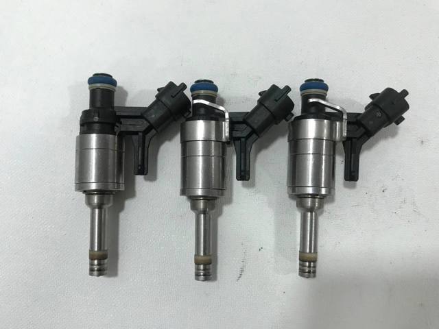Форсунка дизельная в сборе V752835180 PORSCHE