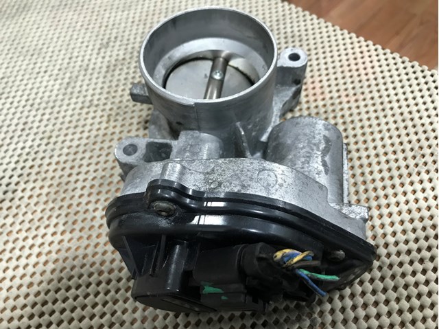 Дроссельная заслонка VP4M5U9E927DC FORD