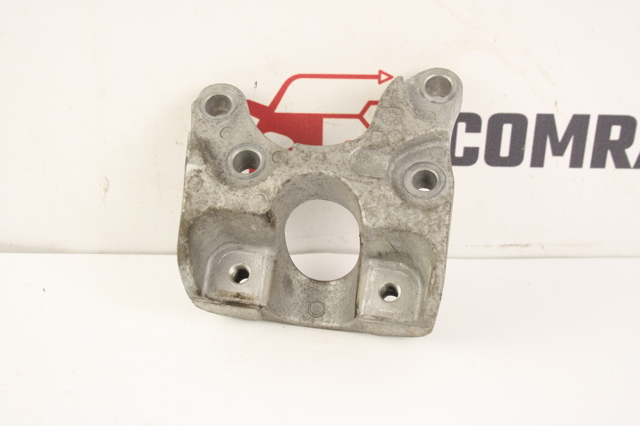 Кронштейн подушки (опоры) двигателя, задней 113325NA0A NISSAN