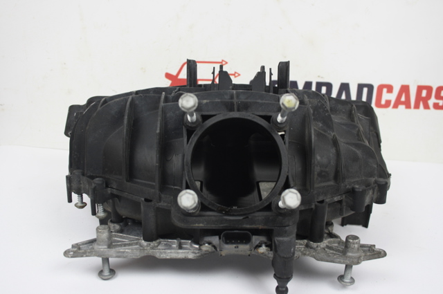 Впускной коллектор 11617588126 BMW