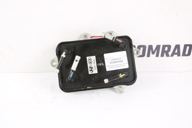 HYUNDAI 256204R000 Радиатор охлаждения, АКПП/КПП в наличии Харьков