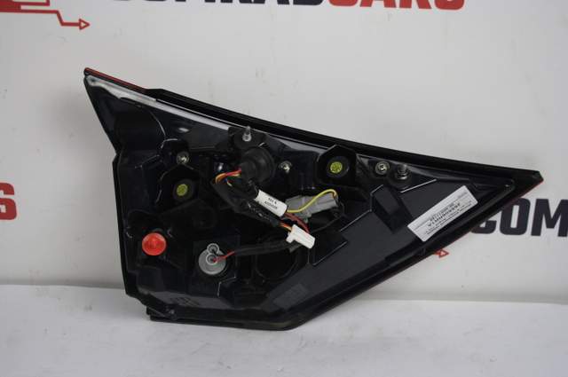 Фара задняя правая внутренняя 265506RR1A NISSAN