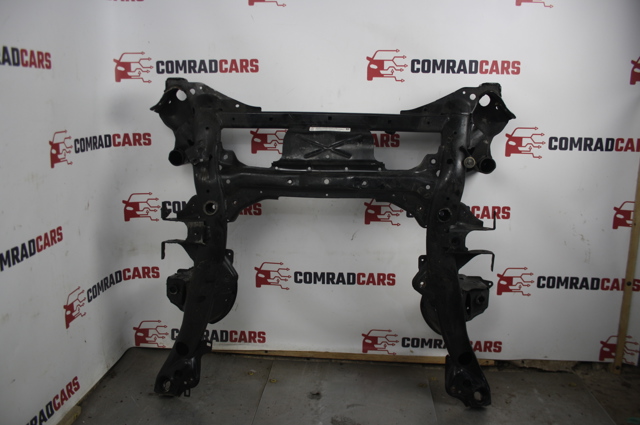 Подрамник передней подвески 31106872121 BMW