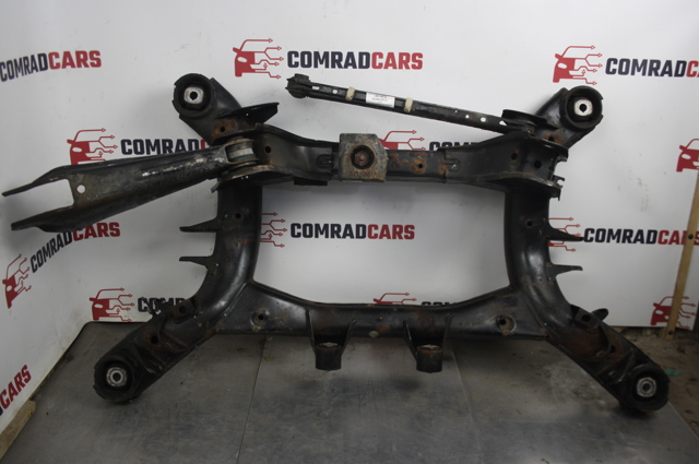 Крабобалка задней подвески 33316857983 BMW