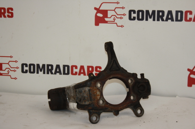 400154BA0A Nissan/Infiniti Цапфа (поворотный кулак) передний левый