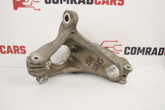 Цапфа (поворотный кулак) передний левый 400156RR0A NISSAN
