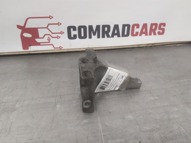 Кронштейн компрессора кондиционера 4627309AC CHRYSLER
