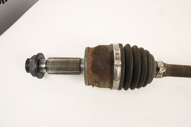 Полуось задняя, правая 49601J9000 HYUNDAI