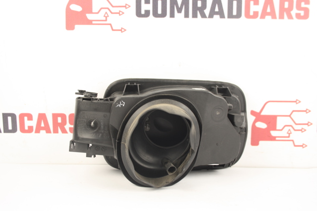 Заливная горловина топливного бака 51177213035 BMW