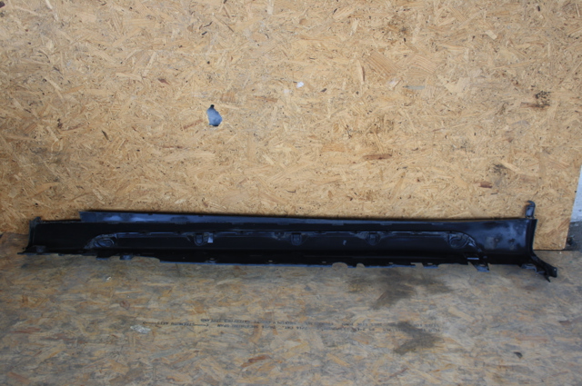 51777308056 BMW Накладка (молдинг) порога наружная правая купить в Хмельницкий