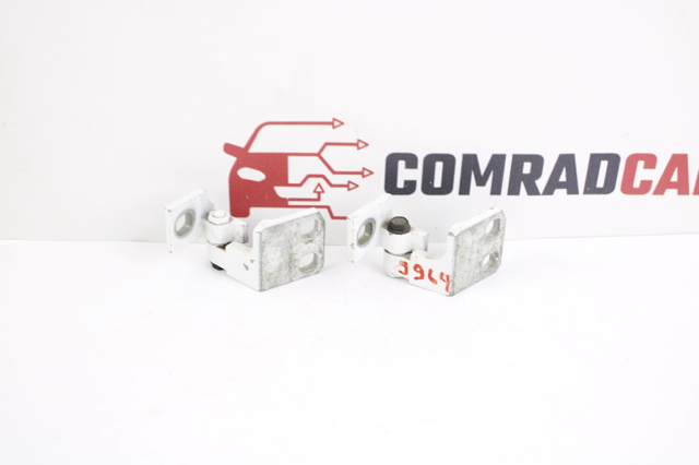 68140735AA CHRYSLER Петля двери задней левой купить в Львов