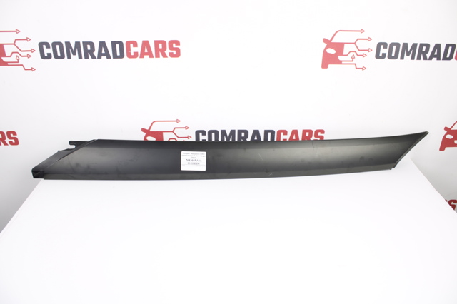 Накладка стойки кузова внешняя, передняя правая 768366RA1A NISSAN