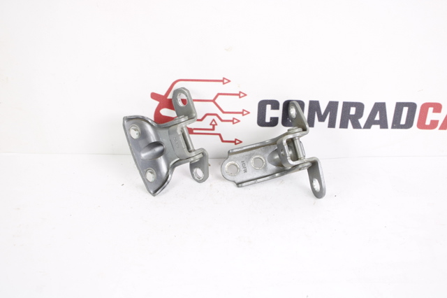 HYUNDAI 794202D000 Петля двери задней правой в наличии Винница