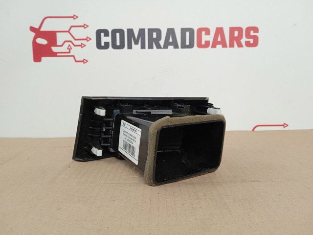 Решетка воздуховода правая 8030A025XA MITSUBISHI