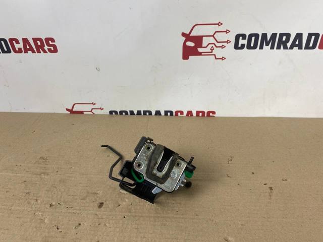 Замок задней левой двери 814101R030 HYUNDAI