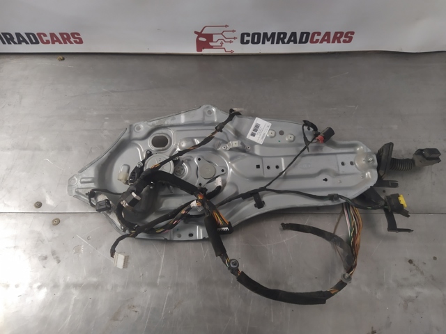 824011M000 HYUNDAI купить в Павлоград