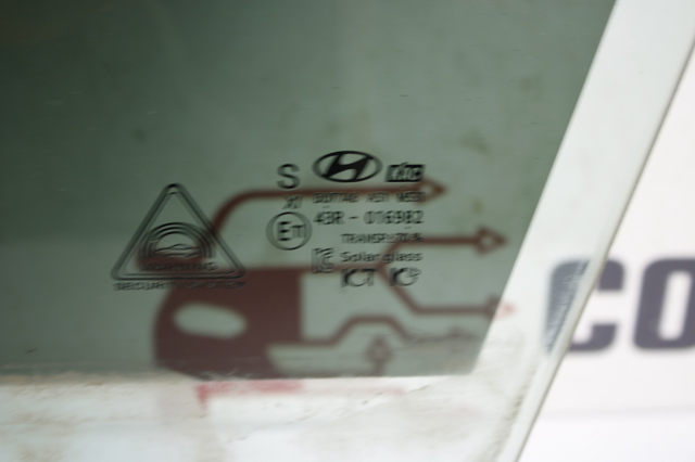 82411L0010 HYUNDAI Стекло двери передней левой купить в Львов