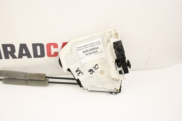 Замок задней двери, левой 825016RR0A NISSAN