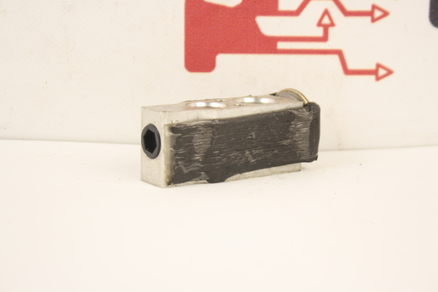 Клапан TRV, кондиционера 8851507030 TOYOTA