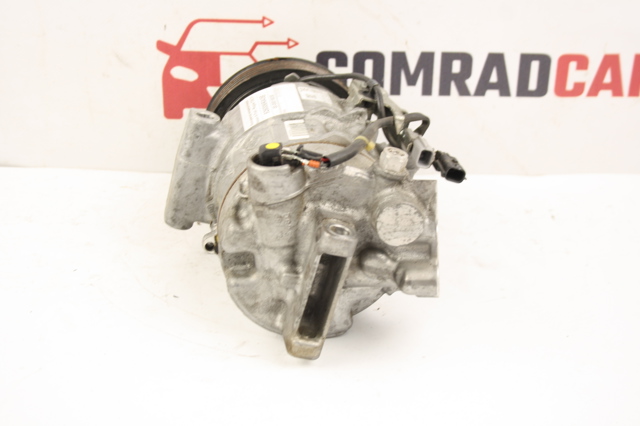 Компрессор кондиционера 926006RA0B NISSAN