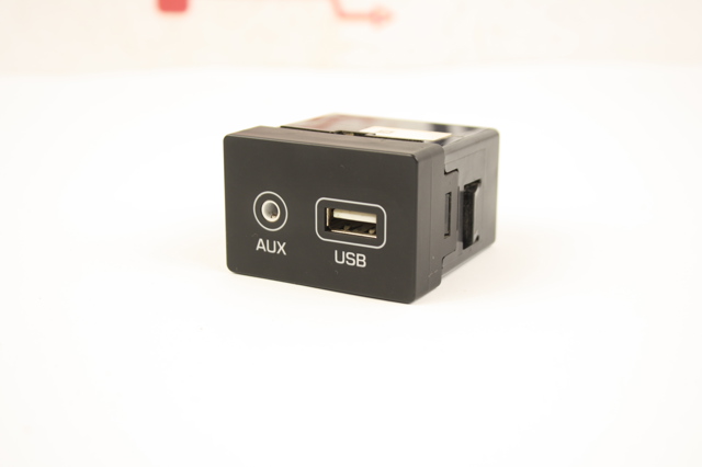 HYUNDAI 96120J9500 USB-разветвитель в наличии Каменское