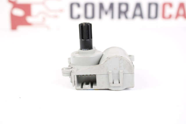 Моторчик заслонки печки 97161D7000 HYUNDAI