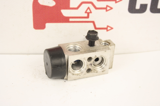 Клапан TRV, кондиционера 976263R000 HYUNDAI