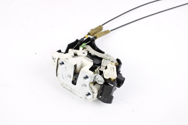 MN145875 MITSUBISHI Замок двери задней левой купить в Харьков